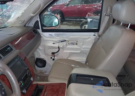 2012 Chevrolet Tahoe Ltz из США, поврежденный, VIN 1GNSKCE05CR287999